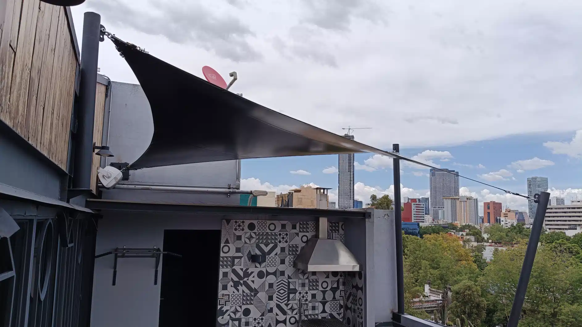 terraza desprotegida y sin sombra